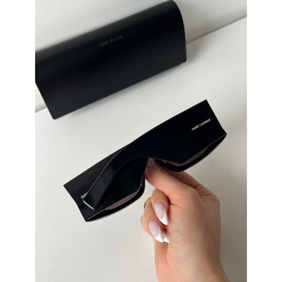 NEW Saint Laurent SL654 Sunglasses in Black $545 - Picture 4 of 9